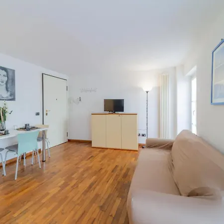 Apartment Parrot House - Accanto Al Duomo