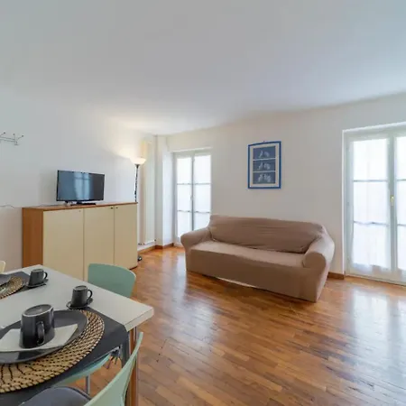 Parrot House - Accanto Al Duomo Apartman *
